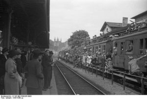 Bundesarchiv, B 145 Bild-F080295-0003 / Vollrath / CC-BY-SA 3.0 / CC BY-SA 3.0 DE (https://creativecommons.org/licenses/by-sa/3.0/de/deed.en)