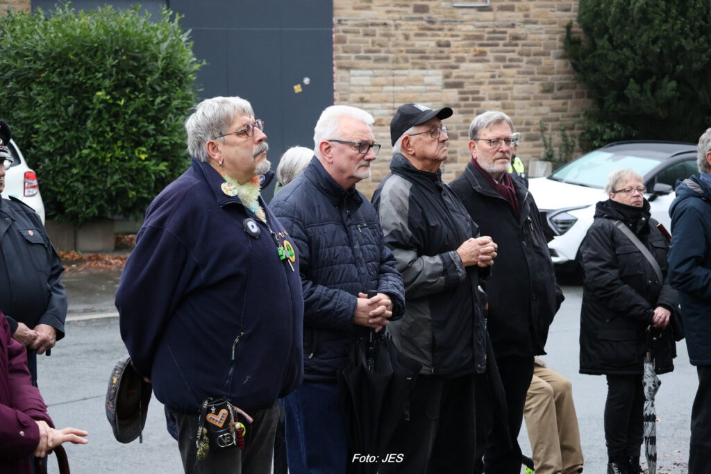 Gedenkfeier vom Heimatverein Bodelschwingh und Westerfilde e.V. am Volkstrauertag 2025 am Mahnmal in Dortmund-Bodelschwingh